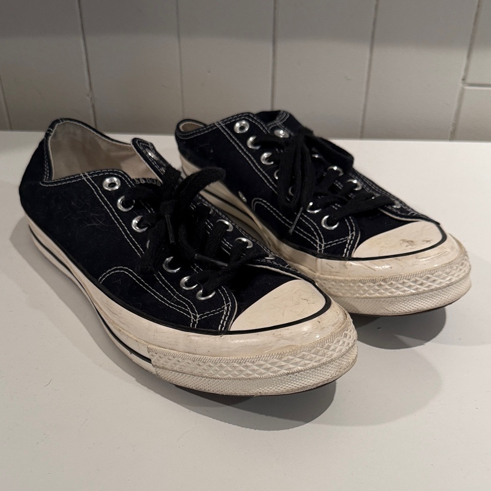 Black Canvas Low-Top Sneakers with Contrast Stitching - Men’s size 9.5